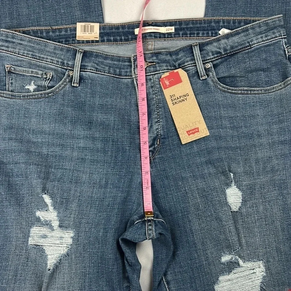 NEW Levi’s Sculpt 311 Shaping Skinny Distressed Jean Size 22W - Picture 10 of 12